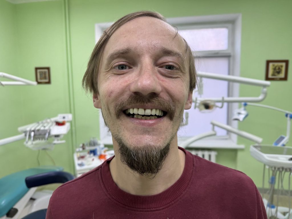 Після. Посмішка захисника в клініці